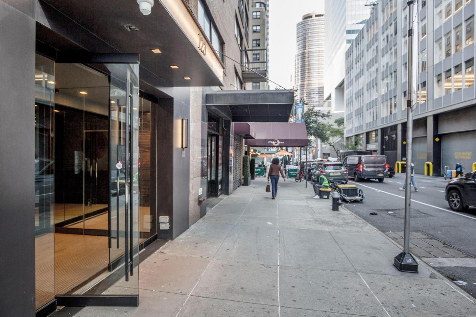 Apartment Midtown East 1br W Elevator Nr Subway Nyc-1254 New York